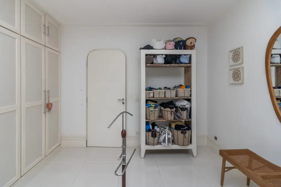Apartamento com 3 quartos à venda em Aclimação, São Paulo - SP - imagem 8 Foto 8 de Apartamento com 3 quartos à venda em Aclimação, São Paulo - SP