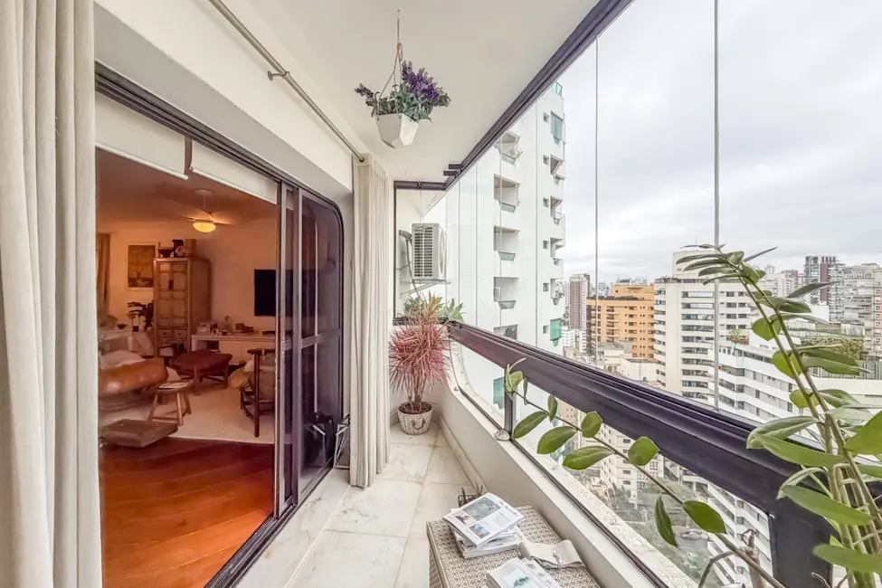 Apartamento com 3 quartos à venda em Aclimação, São Paulo - SP - imagem 3 Foto 3 de Apartamento com 3 quartos à venda em Aclimação, São Paulo - SP