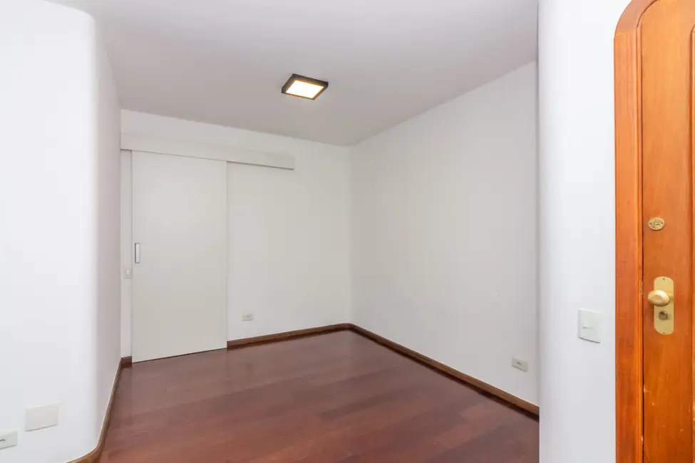 Apartamento com 3 quartos à venda em Moema, São Paulo - SP - imagem 4 Foto 4 de Apartamento com 3 quartos à venda em Moema, São Paulo - SP
