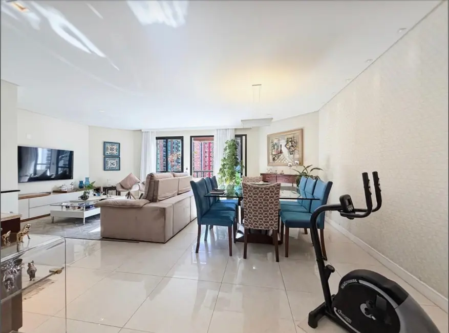 Foto 8 de Apartamento com 3 quartos à venda, 130m2 em Moema, São Paulo - SP