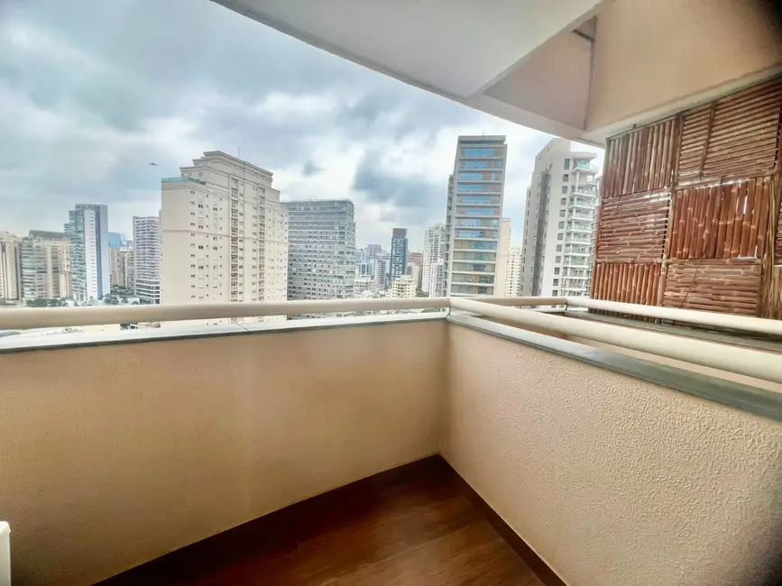 Foto 6 de Apartamento com 2 quartos à venda, 80m2 em Moema, São Paulo - SP