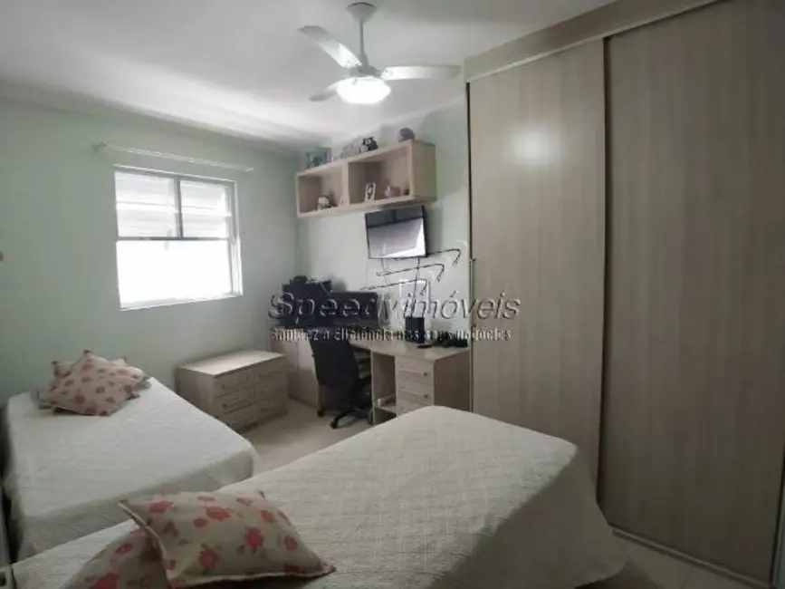 Foto 9 de Sobrado com 3 quartos à venda, 230m2 em Aparecida, Santos - SP