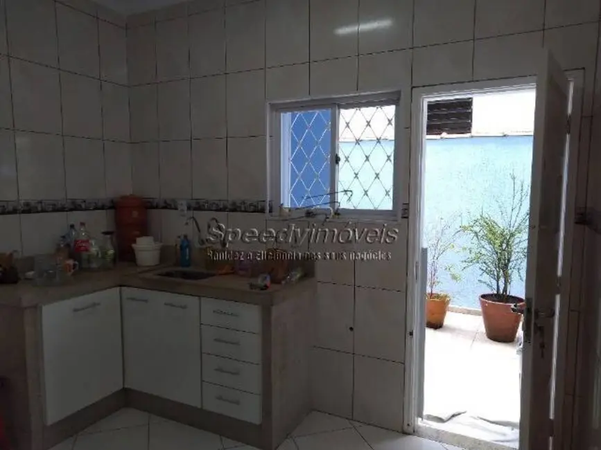 Foto 2 de Casa com 2 quartos à venda, 105m2 em Aparecida, Santos - SP