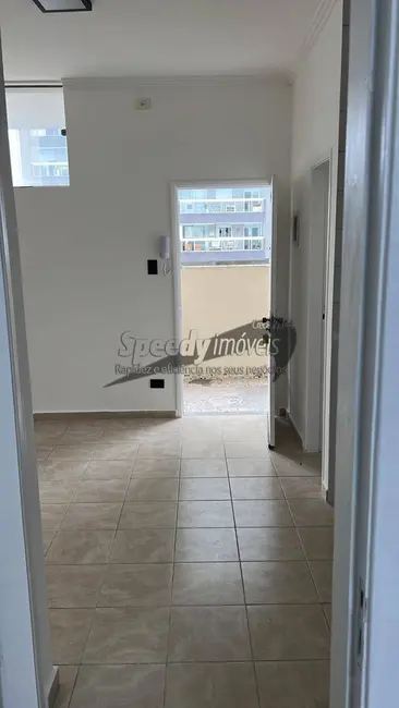 Foto 4 de Apartamento com 2 quartos para alugar, 70m2 em Gonzaga, Santos - SP
