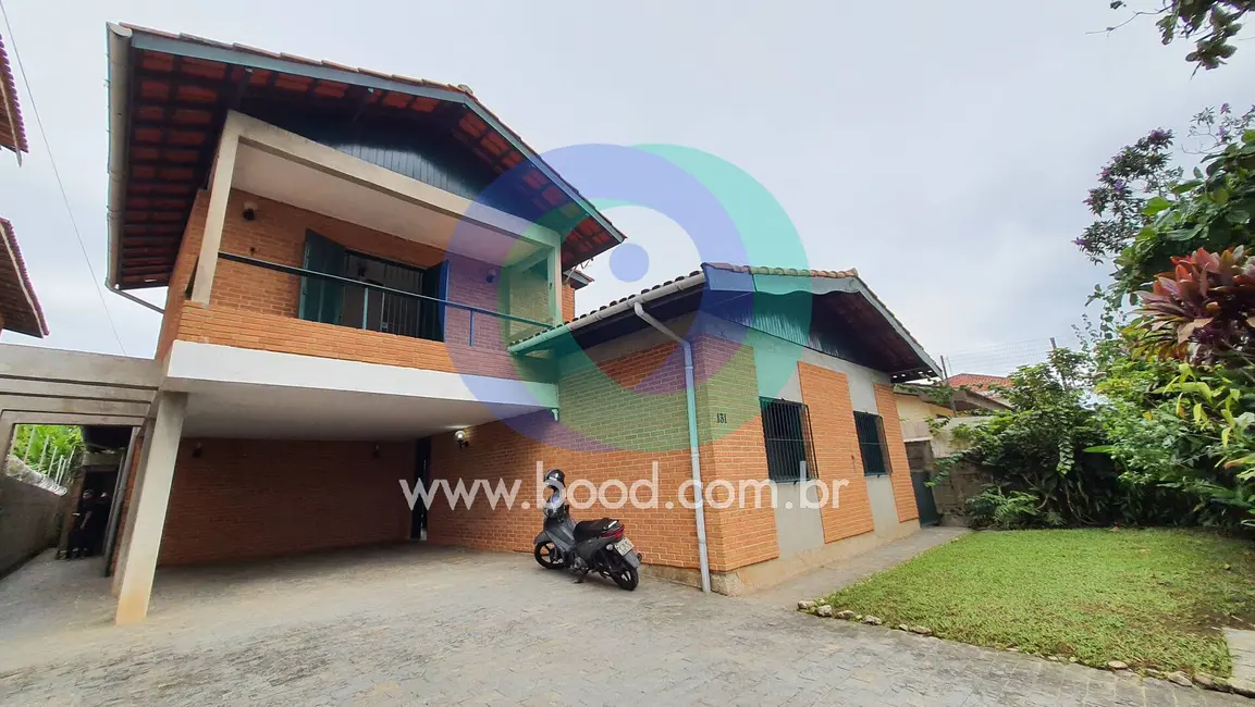 Sobrado com 4 quartos à venda, 235m2 em Jardim Virgínia, Guaruja - SP - imagem 3 Foto 3 de Sobrado com 4 quartos à venda, 235m2 em Jardim Virgínia, Guaruja - SP