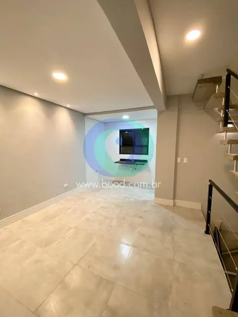Casa com 2 quartos à venda, 116m2 em Marapé, Santos - SP - imagem 8 Foto 8 de Casa com 2 quartos à venda, 116m2 em Marapé, Santos - SP