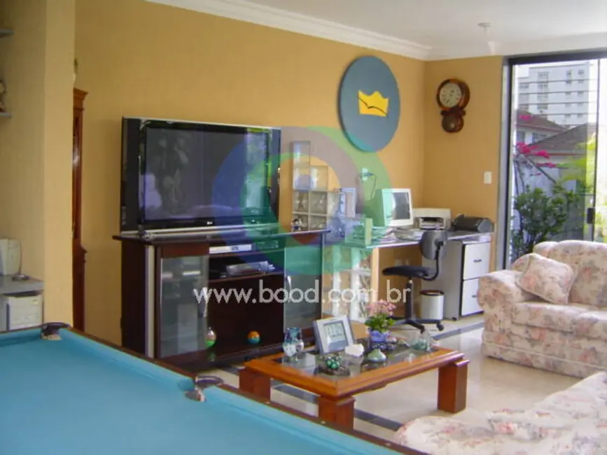 Casa com 3 quartos para alugar, 320m2 em Gonzaga, Santos - SP - imagem 5 Foto 5 de Casa com 3 quartos para alugar, 320m2 em Gonzaga, Santos - SP