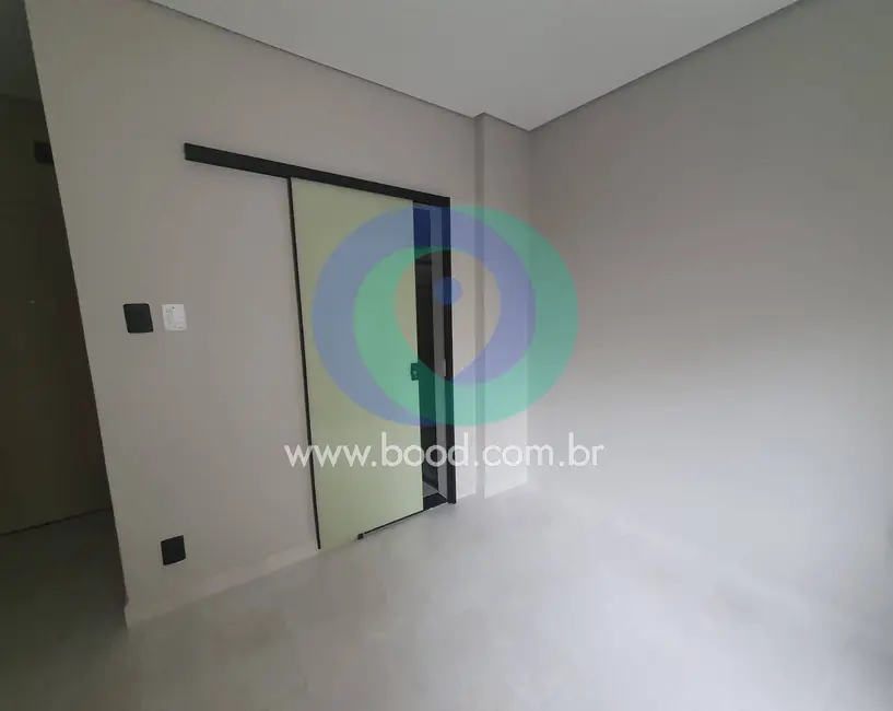 Foto 4 de Kitnet à venda, 23m2 em Embaré, Santos - SP