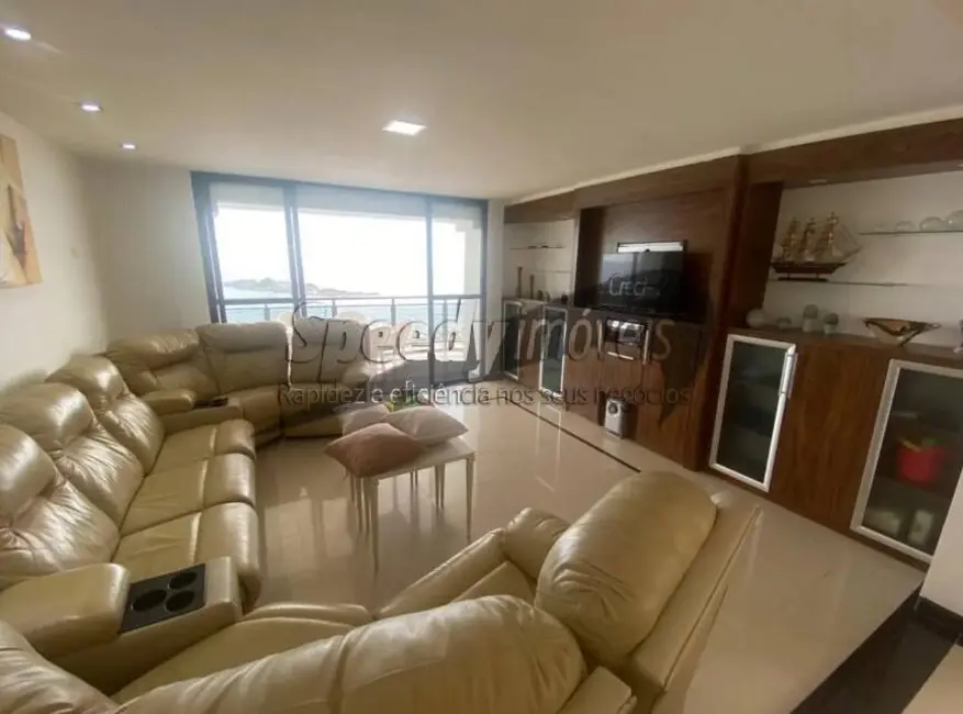 Apartamento com 4 quartos à venda, 190m2 em Pitangueiras, Guaruja - SP - imagem 3 Foto 3 de Apartamento com 4 quartos à venda, 190m2 em Pitangueiras, Guaruja - SP