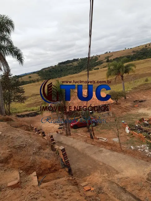 Foto 3 de Chácara com 2 quartos à venda, 770m2 em Centro, Bofete - SP