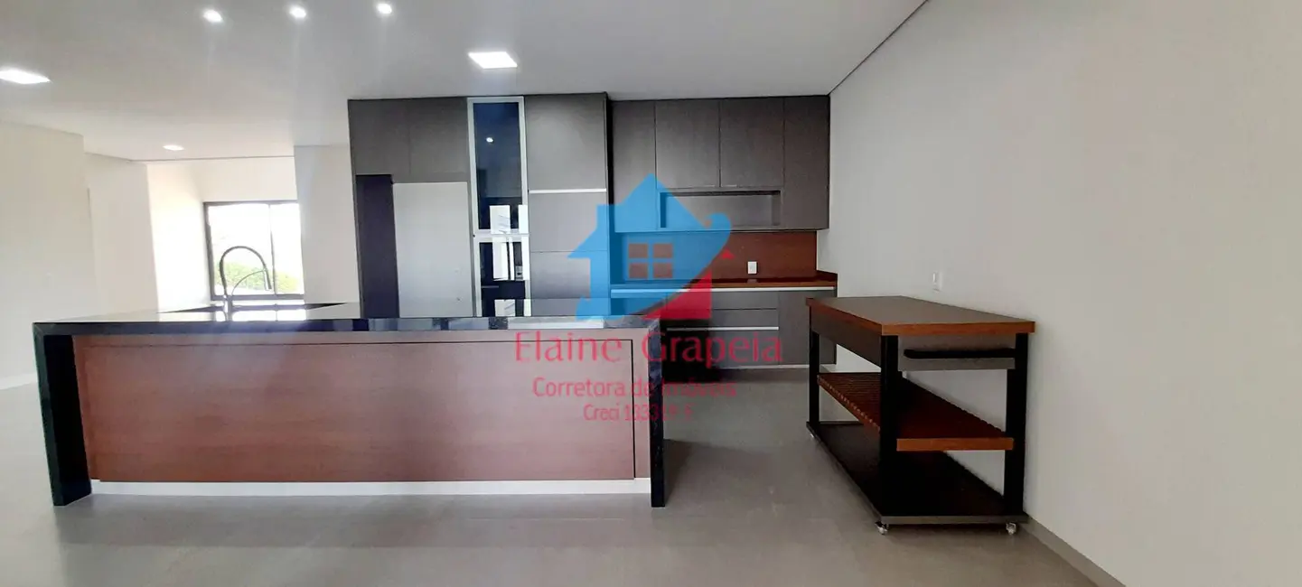 Casa à venda, 800m2 em Monte Alegre, Vinhedo - SP - imagem 5 Foto 5 de Casa à venda, 800m2 em Monte Alegre, Vinhedo - SP