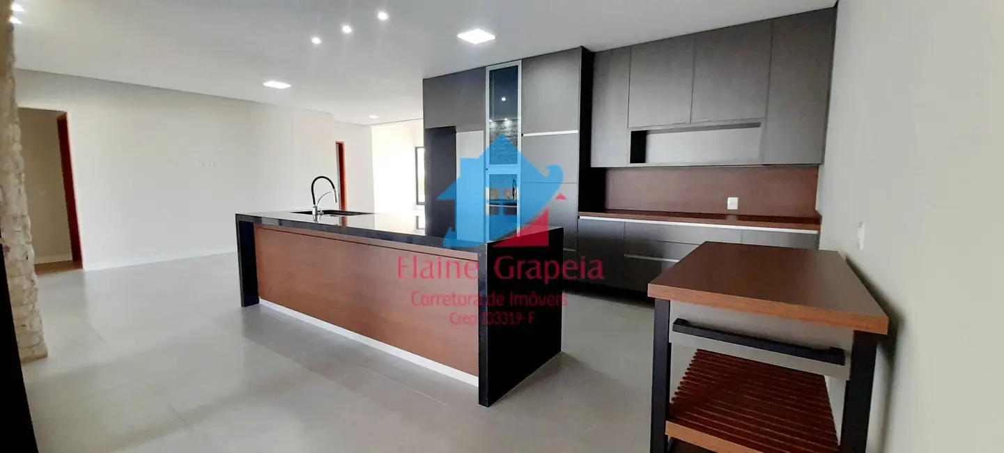 Casa à venda, 800m2 em Monte Alegre, Vinhedo - SP - imagem 4 Foto 4 de Casa à venda, 800m2 em Monte Alegre, Vinhedo - SP