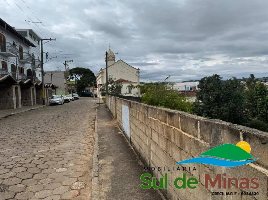 Foto 1 de Terreno / Lote à venda, 660m2 em Centro, Bueno Brandao - MG