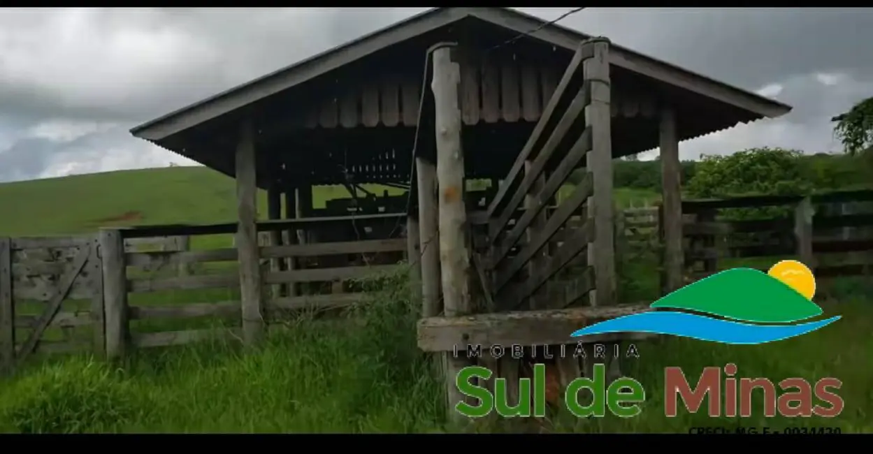 Foto 2 de Terreno / Lote à venda, 10m2 em Centro, Monte Siao - MG
