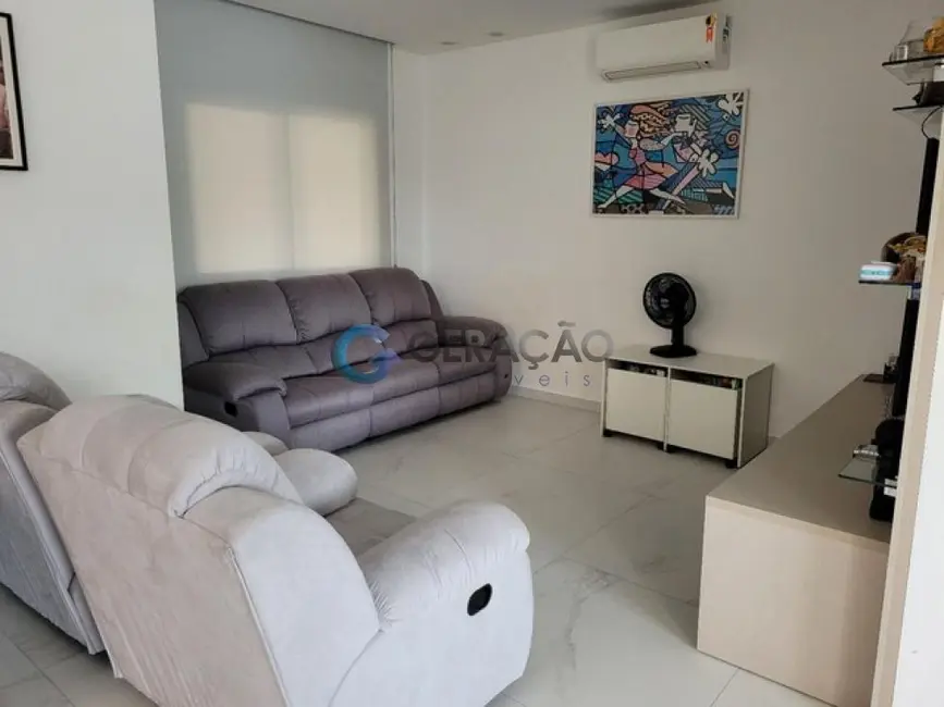 Foto 1 de Casa de Condomínio com 3 quartos à venda, 210m2 em Sao Jose Dos Campos - SP