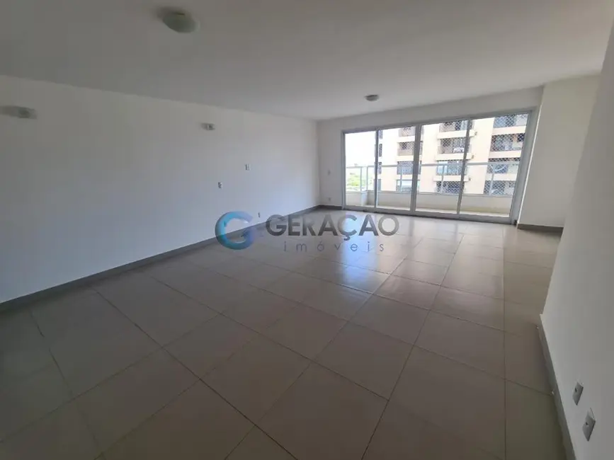 Casa com 3 quartos e 2 banheiros à venda, 72m2 por R$565.000 em