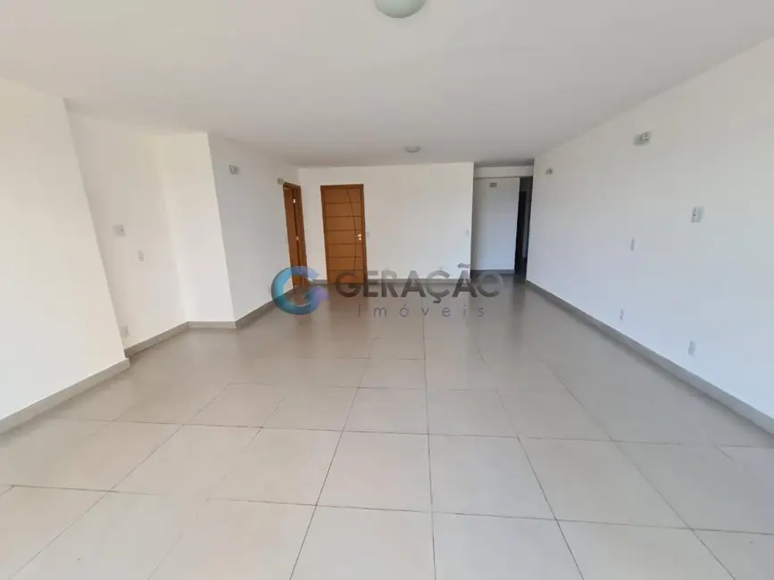 Casa com 3 quartos e 2 banheiros à venda, 72m2 por R$565.000 em