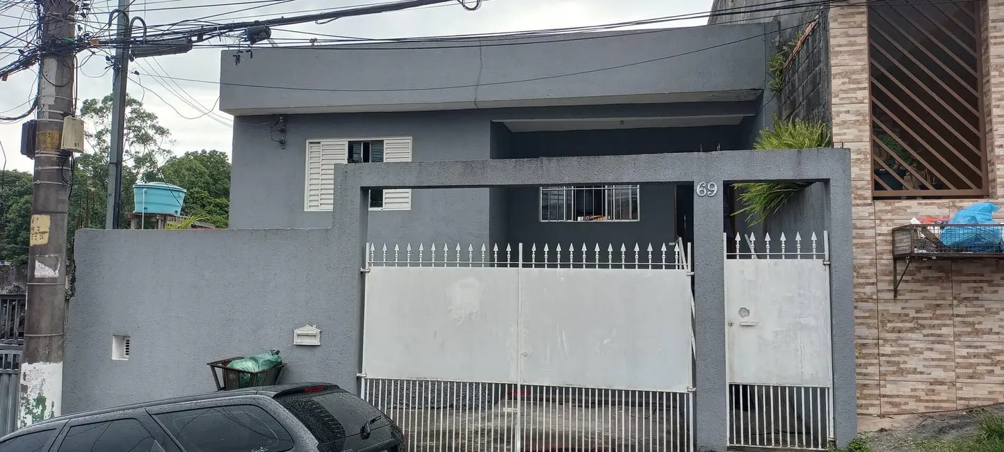 Foto 1 de Casa com 2 quartos à venda, 125m2 em Embu Das Artes - SP