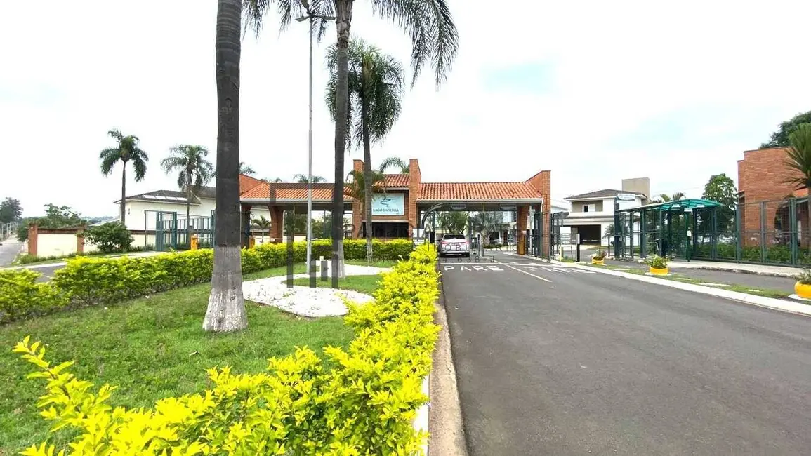Foto 1 de Casa de Condomínio com 3 quartos à venda e para alugar, 296m2 em Aracoiaba Da Serra - SP