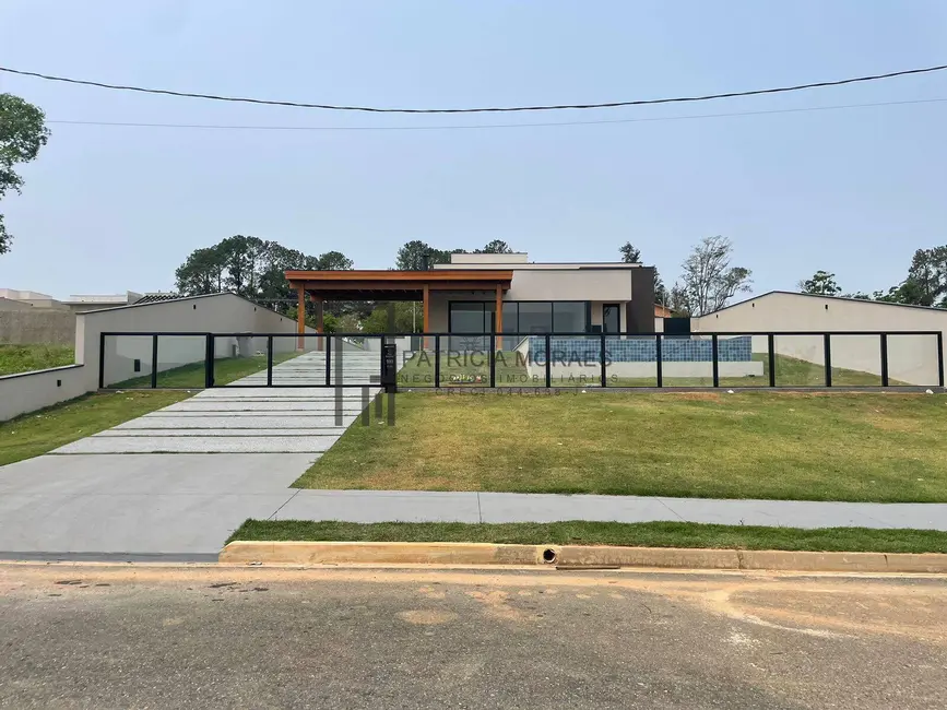 Foto 1 de Casa de Condomínio com 3 quartos à venda, 295m2 em Aracoiaba Da Serra - SP