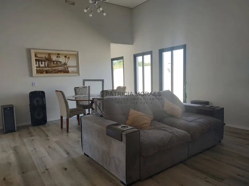 Foto 9 de Casa de Condomínio com 3 quartos à venda, 245m2 em Aracoiaba Da Serra - SP