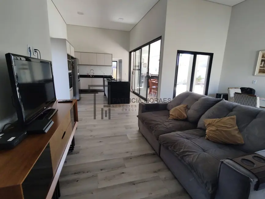 Foto 8 de Casa de Condomínio com 3 quartos à venda, 245m2 em Aracoiaba Da Serra - SP