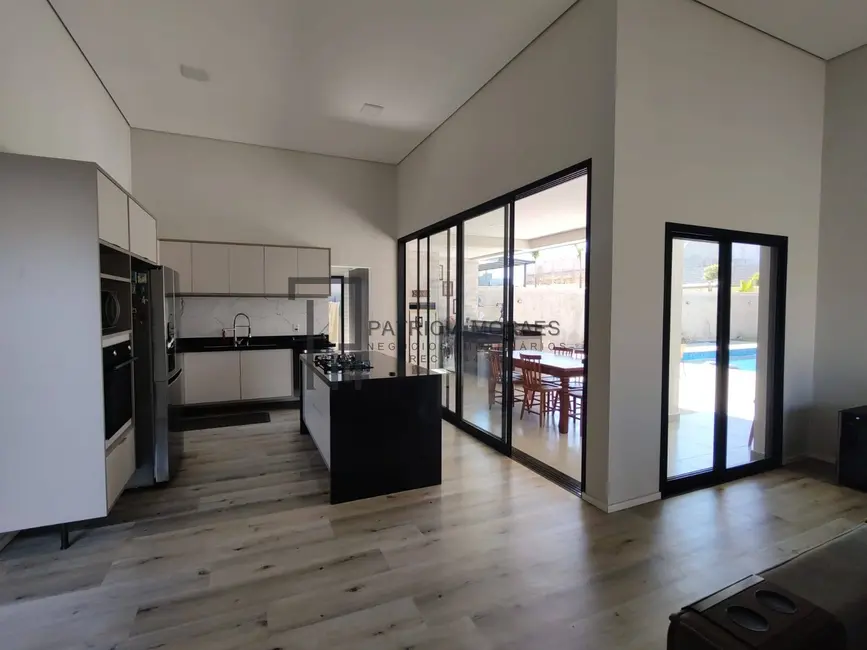 Foto 6 de Casa de Condomínio com 3 quartos à venda, 245m2 em Aracoiaba Da Serra - SP