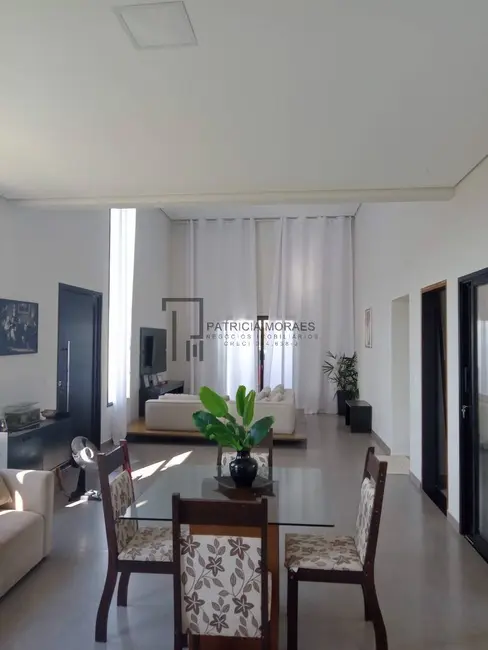 Foto 9 de Casa de Condomínio com 3 quartos à venda e para alugar, 162m2 em Aracoiaba Da Serra - SP