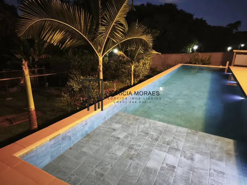 Casa com 3 quartos à venda, 426m2 em Aracoiaba Da Serra - SP - imagem 1 Foto 1 de Casa com 3 quartos à venda, 426m2 em Aracoiaba Da Serra - SP