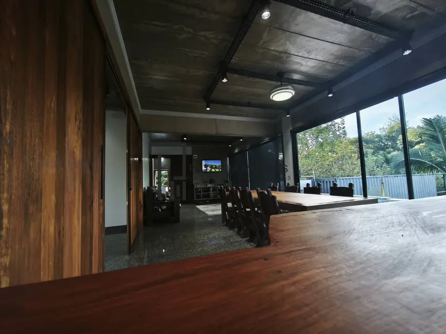 Casa com 3 quartos à venda, 426m2 em Aracoiaba Da Serra - SP - imagem 9 Foto 9 de Casa com 3 quartos à venda, 426m2 em Aracoiaba Da Serra - SP