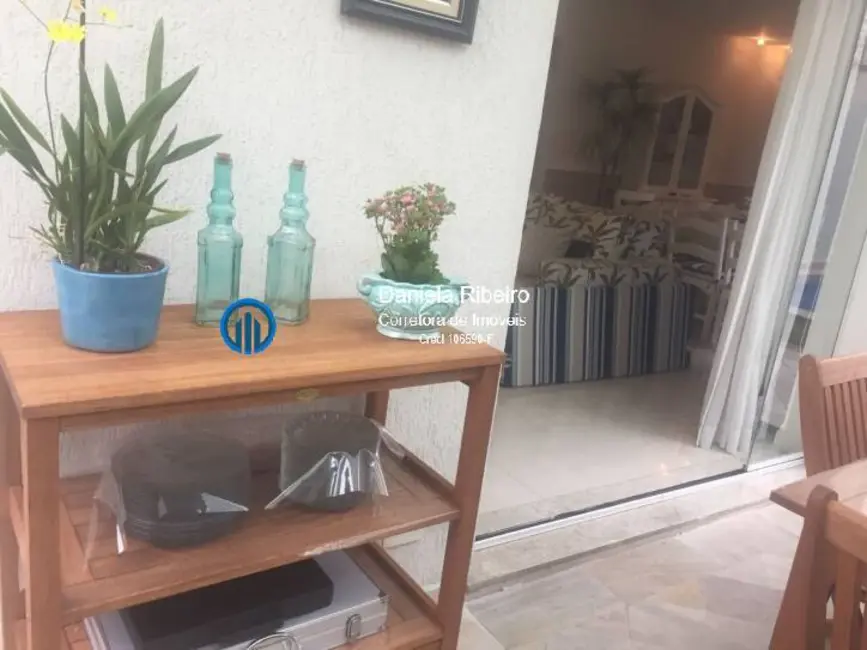 Casa com 4 quartos à venda, 300m2 em Gonzaga, Santos - SP - imagem 6 Foto 6 de Casa com 4 quartos à venda, 300m2 em Gonzaga, Santos - SP