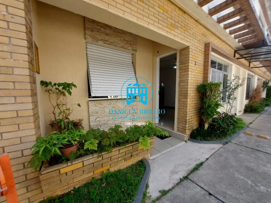 Casa com 2 quartos à venda, 126m2 em Vila Mathias, Santos - SP - imagem 2 Foto 2 de Casa com 2 quartos à venda, 126m2 em Vila Mathias, Santos - SP