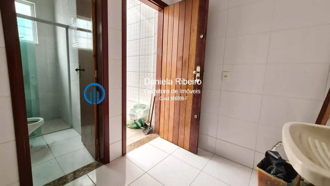 Casa com 4 quartos à venda e para alugar, 420m2 em Campo Grande, Santos - SP - imagem 4 Foto 4 de Casa com 4 quartos à venda e para alugar, 420m2 em Campo Grande, Santos - SP