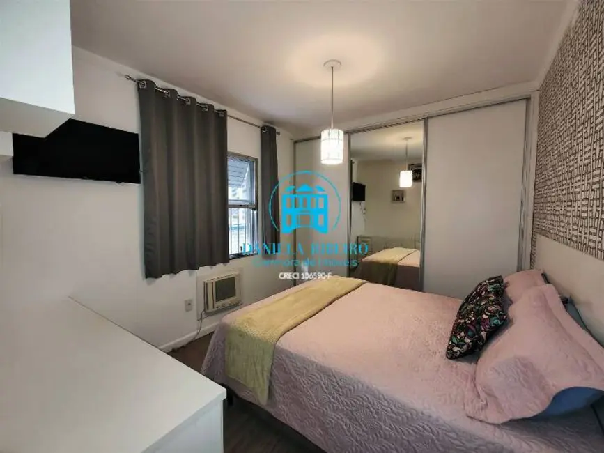 Foto 5 de Apartamento com 2 quartos à venda, 73m2 em Embaré, Santos - SP