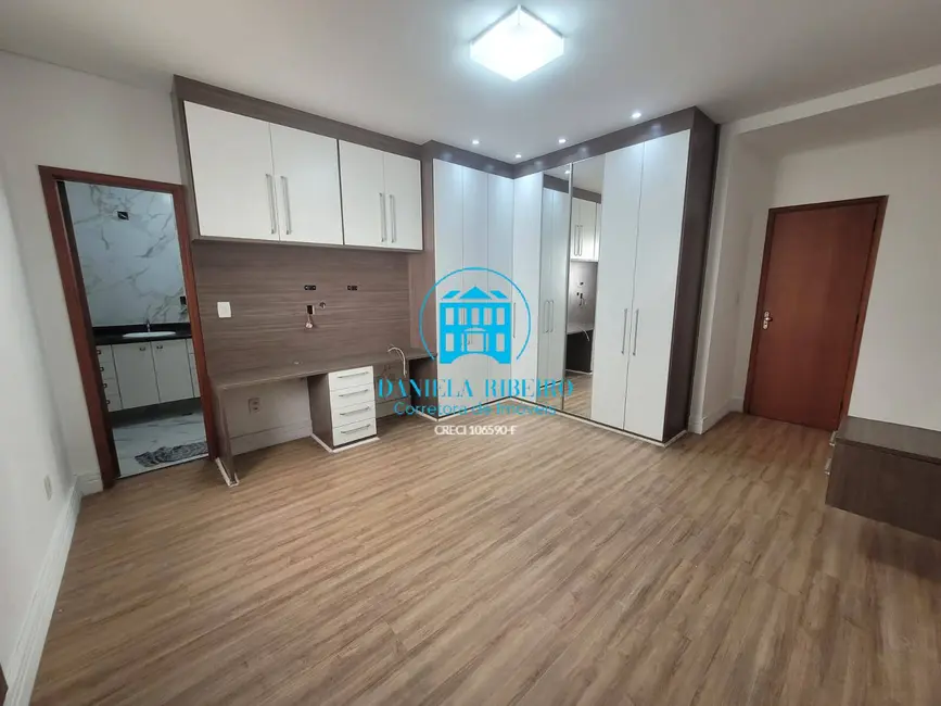 Casa com 3 quartos à venda, 220m2 em Estuário, Santos - SP - imagem 6 Foto 6 de Casa com 3 quartos à venda, 220m2 em Estuário, Santos - SP