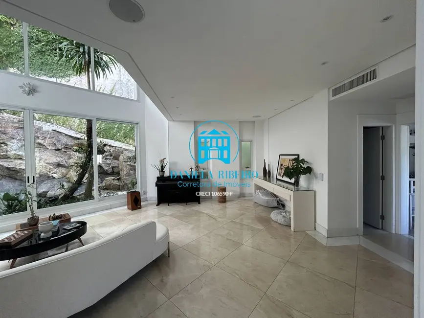 Casa com 4 quartos à venda, 869m2 em Marapé, Santos - SP - imagem 7 Foto 7 de Casa com 4 quartos à venda, 869m2 em Marapé, Santos - SP