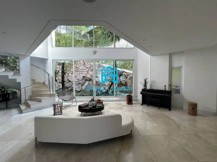 Casa com 4 quartos à venda, 869m2 em Marapé, Santos - SP - imagem 4 Foto 4 de Casa com 4 quartos à venda, 869m2 em Marapé, Santos - SP