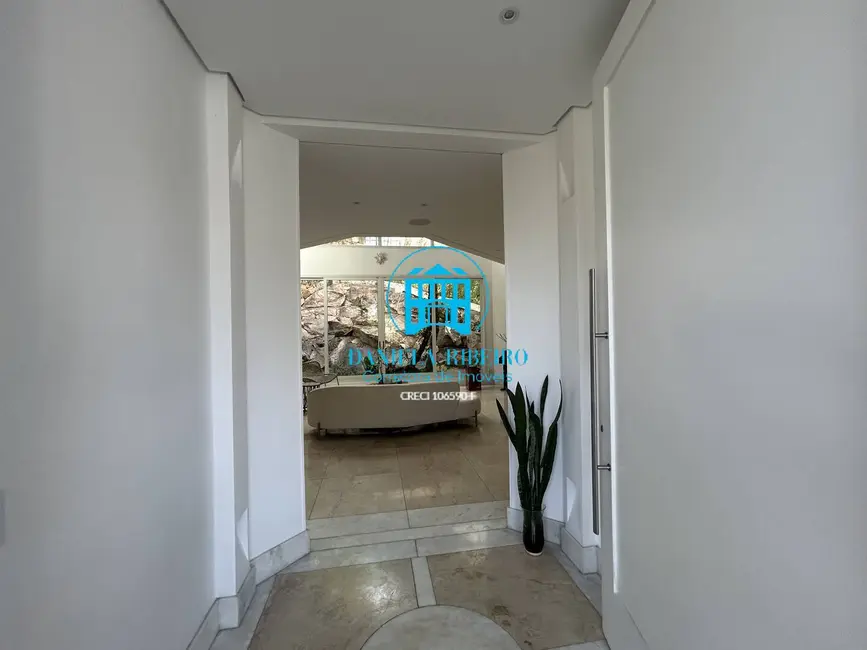 Casa com 4 quartos à venda, 869m2 em Marapé, Santos - SP - imagem 3 Foto 3 de Casa com 4 quartos à venda, 869m2 em Marapé, Santos - SP