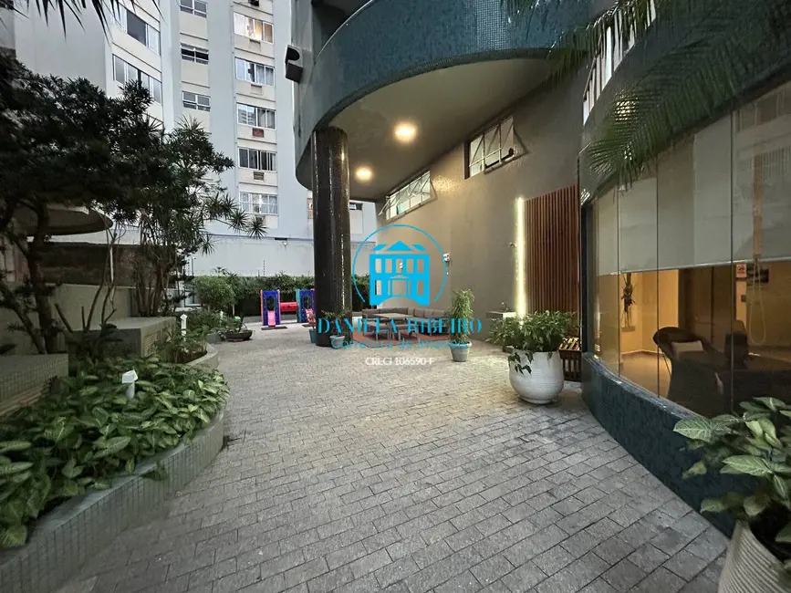 Foto 1 de Apartamento com 4 quartos à venda e para alugar, 202m2 em Gonzaga, Santos - SP