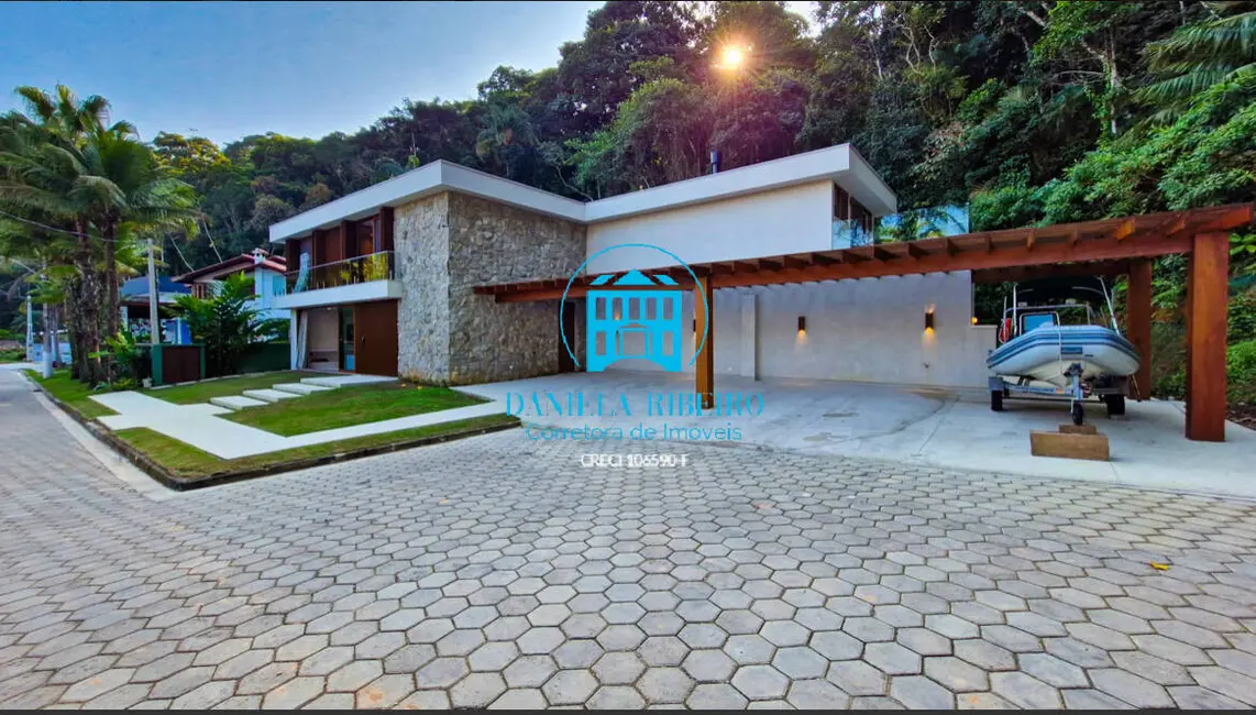 Foto 3 de Casa com 5 quartos à venda, 430m2 em Centro, Caraguatatuba - SP