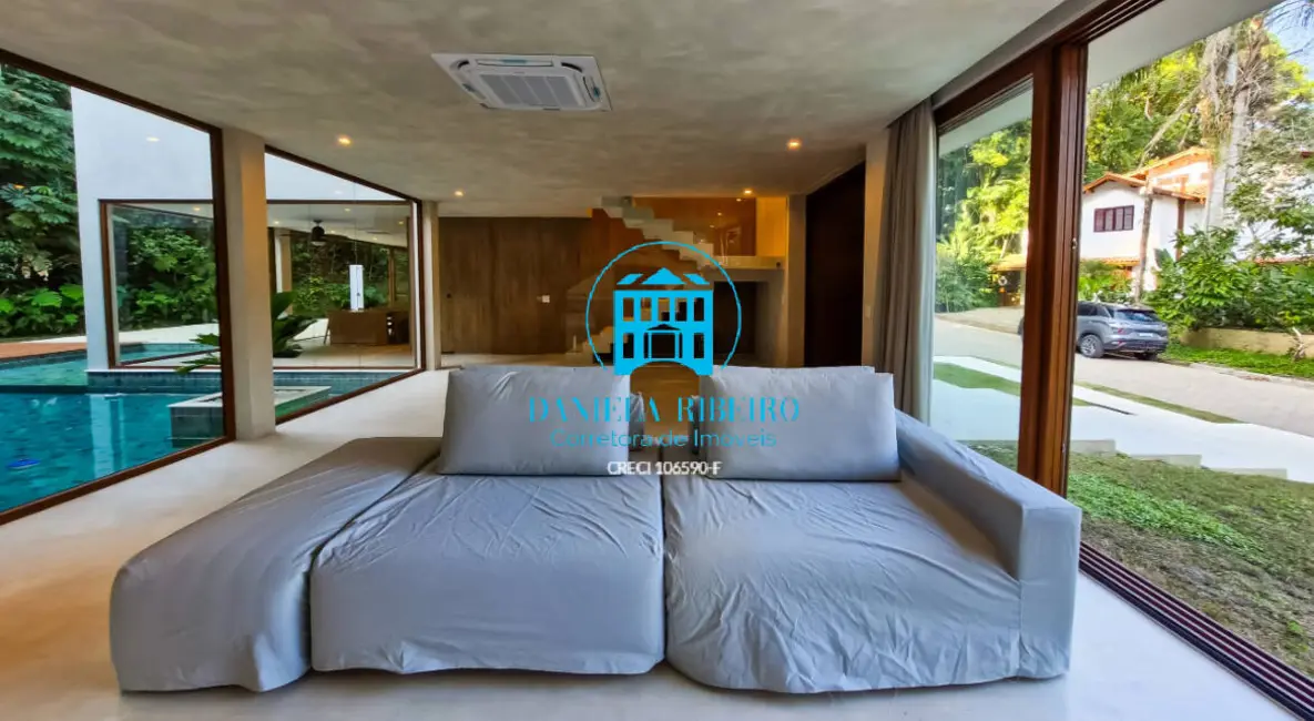 Foto 9 de Casa com 5 quartos à venda, 430m2 em Centro, Caraguatatuba - SP