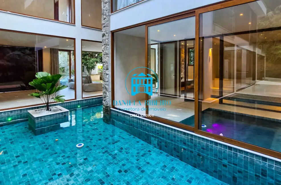 Foto 5 de Casa com 5 quartos à venda, 430m2 em Centro, Caraguatatuba - SP