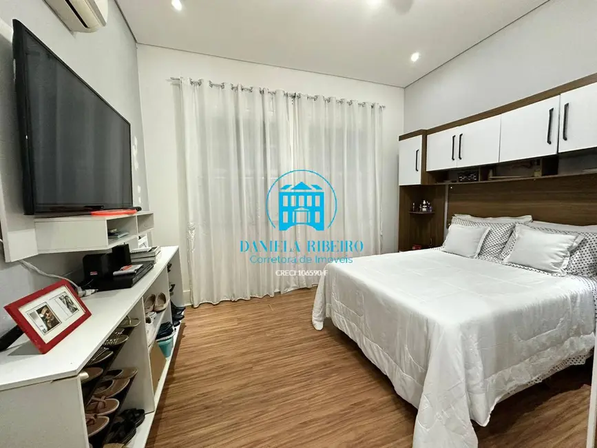 Foto 7 de Casa com 3 quartos à venda, 300m2 em Vila Mathias, Santos - SP