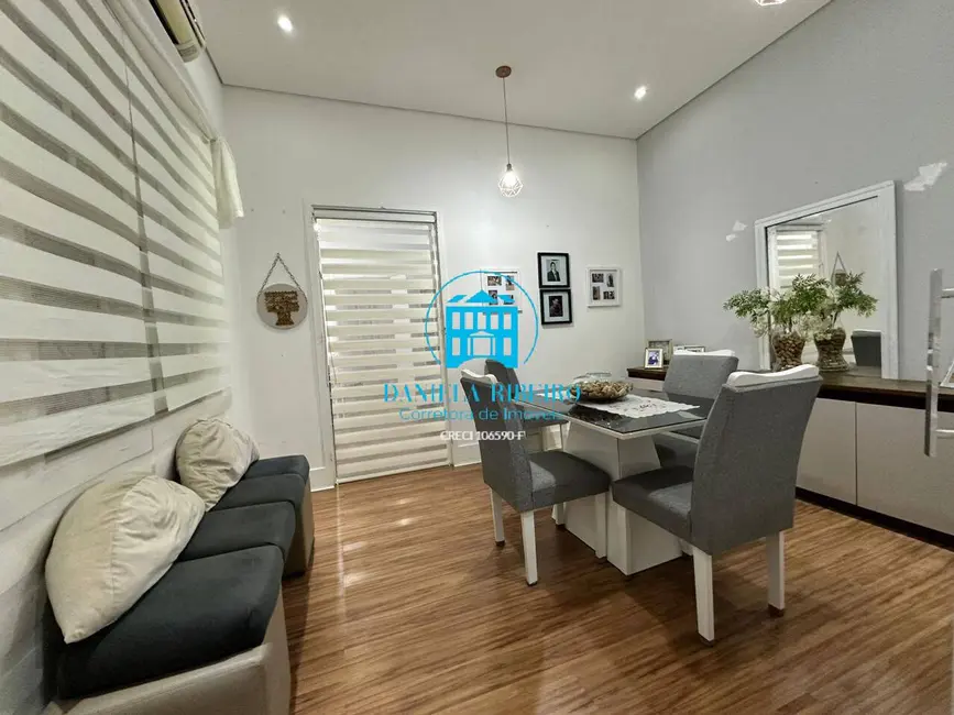 Foto 4 de Casa com 3 quartos à venda, 300m2 em Vila Mathias, Santos - SP