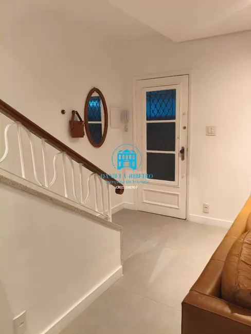 Foto 3 de Casa com 3 quartos à venda, 102m2 em Marapé, Santos - SP