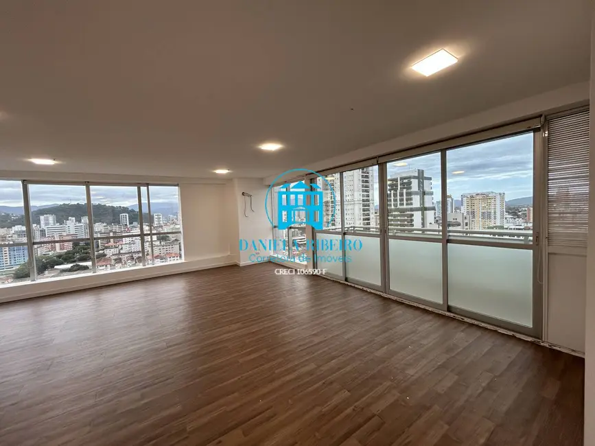 Sala Comercial para alugar, 100m2 em Gonzaga, Santos - SP - imagem 2 Foto 2 de Sala Comercial para alugar, 100m2 em Gonzaga, Santos - SP