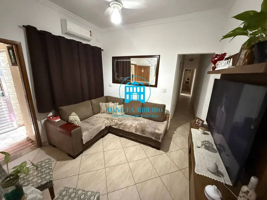 Foto 1 de Casa com 3 quartos à venda, 135m2 em Guilhermina, Praia Grande - SP