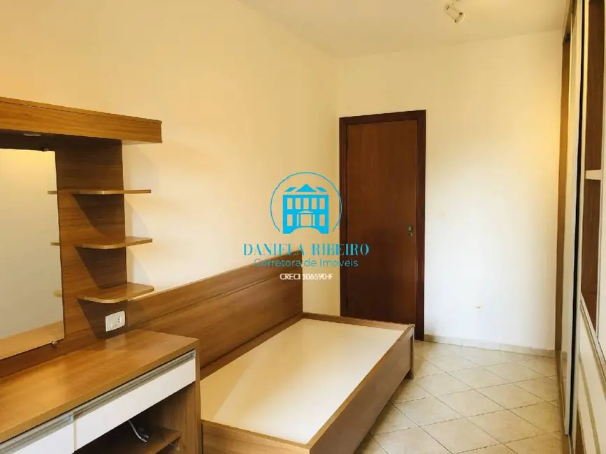 Apartamento com 3 quartos para alugar, 120m2 em Embaré, Santos - SP - imagem 8 Foto 8 de Apartamento com 3 quartos para alugar, 120m2 em Embaré, Santos - SP