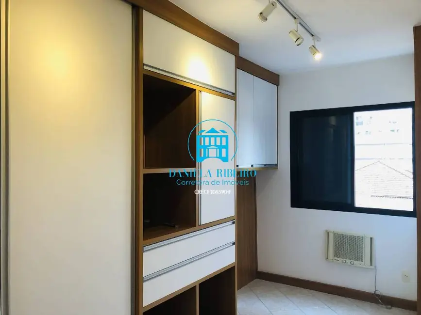 Apartamento com 3 quartos para alugar, 120m2 em Embaré, Santos - SP - imagem 9 Foto 9 de Apartamento com 3 quartos para alugar, 120m2 em Embaré, Santos - SP