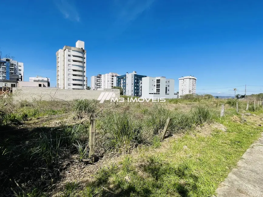 Foto 3 de Terreno / Lote à venda, 360m2 em Caxias Do Sul - RS